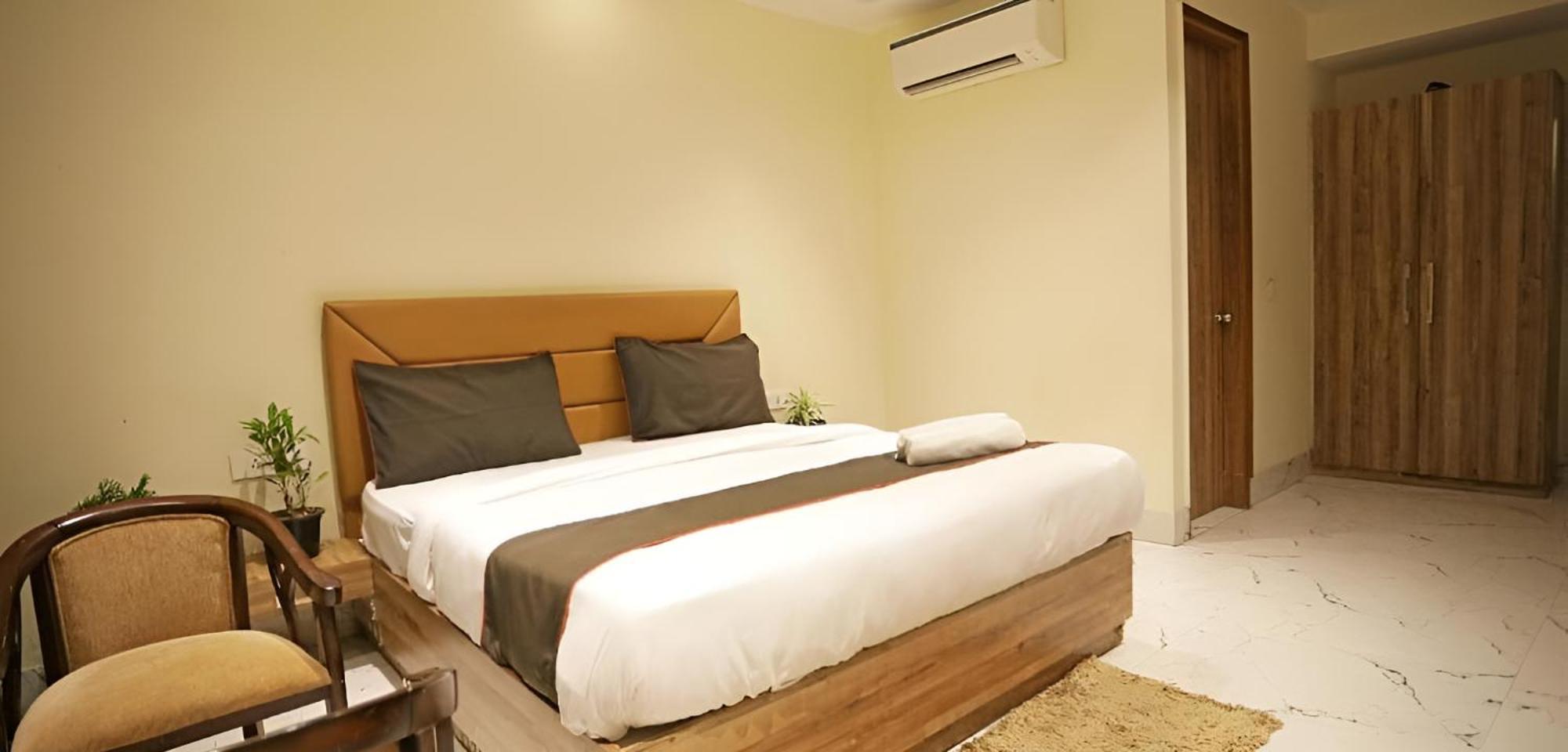 Goodluck House Near Terminal 3 Igi Airport Hotel New Delhi Bagian luar foto