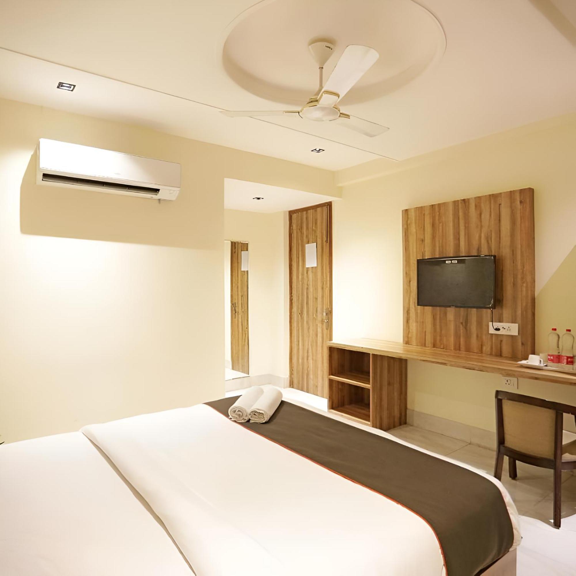 Goodluck House Near Terminal 3 Igi Airport Hotel New Delhi Bagian luar foto